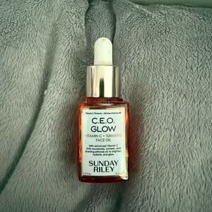 NEW - Sunday Riley CEO Glow Vitamin C + Turmeric Face Oil - 0.5oz